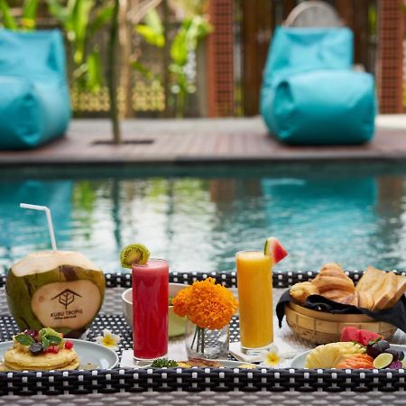 Kubu Tropis Hotel Ubud Buitenkant foto
